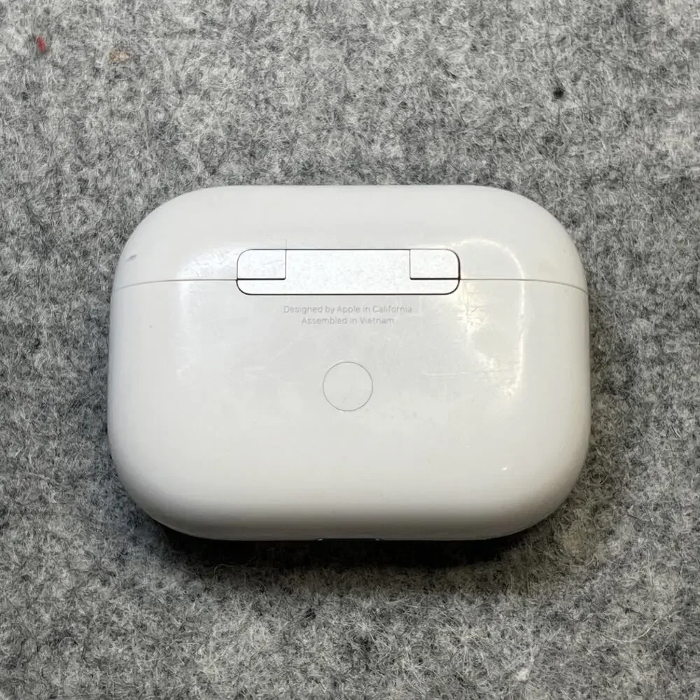 Apple Airpods Pro 1st Generation Wireless Charging Case ONLY A2190
